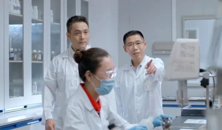 推進(jìn)技術(shù)創(chuàng)新，實(shí)現(xiàn)行業(yè)新突破